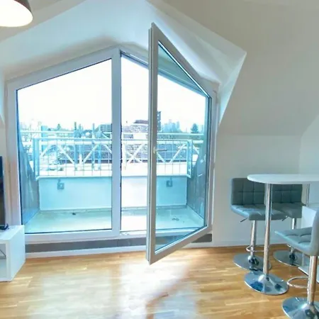 Schoenes Erwachen Im Frankfurter Penthouse Frankfurt am Main Exterior photo